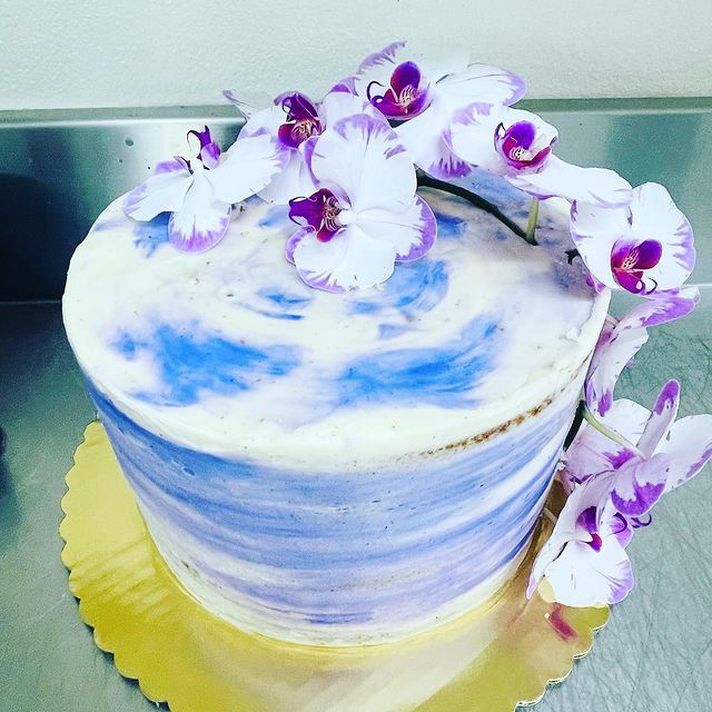 Purple Floral-Themed Cake