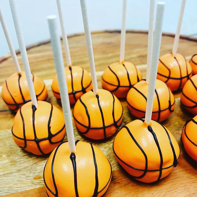 Basketball Cake Pops